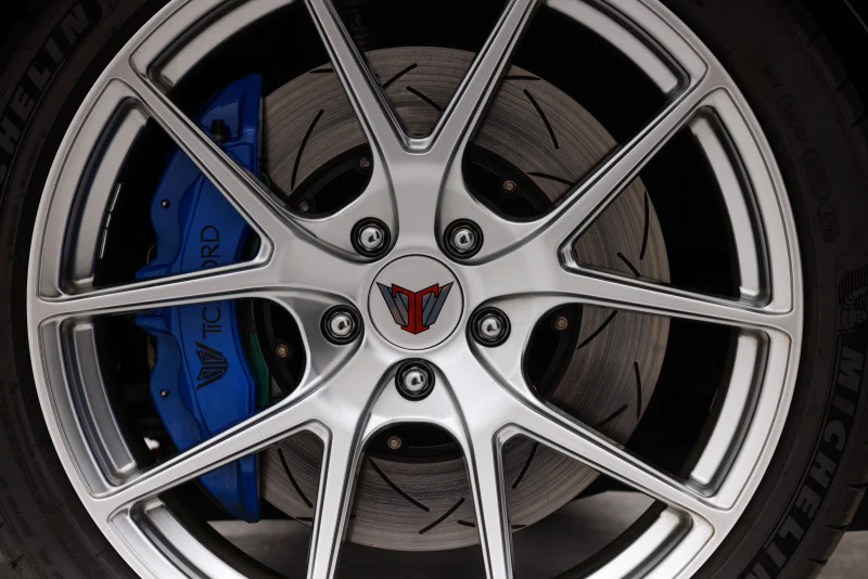 DBA 19+ Chevrolet Camaro ZL1 (w/ M6 Nuts) 5000 Series T3 Slotted Brake Rotor - Image 3